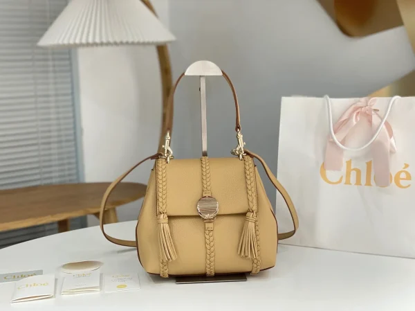 Fausse Chloe Petit Sac Bandoulière Penelope en cuir de veau grainé beige – Image 10