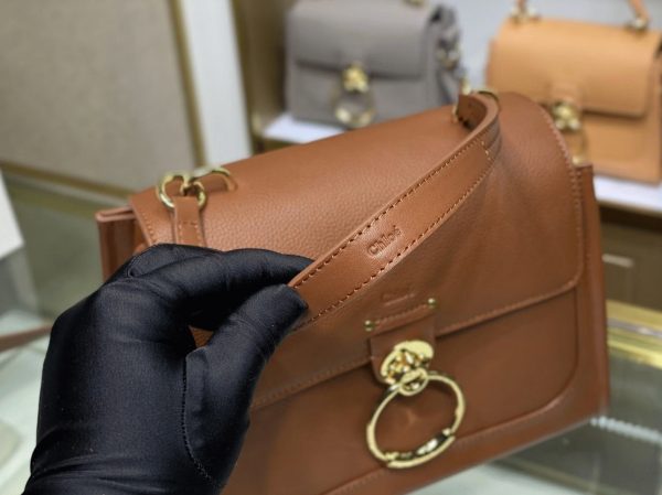 Réplique Chloe Petit Sac Tess Day en cuir grainé caramel – Image 8