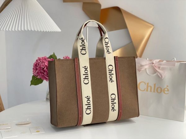 Fausse Chloe Sac Cabas Woody Moyen en feutre brun – Image 6