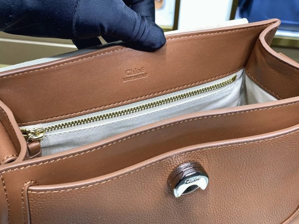Réplique Chloe Petit Sac Tess Day en cuir grainé caramel – Image 5