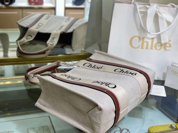 Fausse Chloe Sac Cabas Woody Moyen en toile avec bandes en cuir brun – Image 10