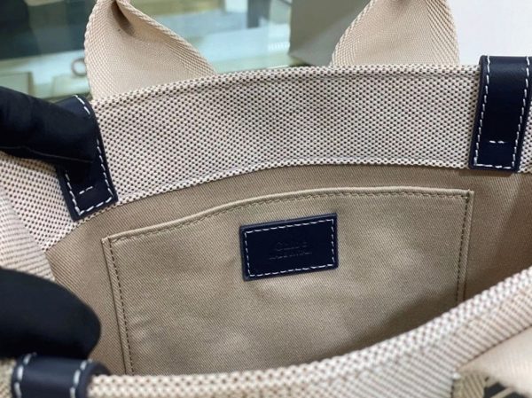 Réplique Chloe Petit Sac Cabas Woody en toile avec bandes en cuir bleu – Image 7