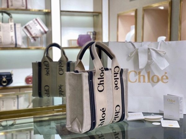 Réplique Chloe Petit Sac Cabas Woody en toile avec bandes en cuir bleu – Image 5