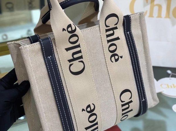Réplique Chloe Petit Sac Cabas Woody en toile avec bandes en cuir bleu – Image 4