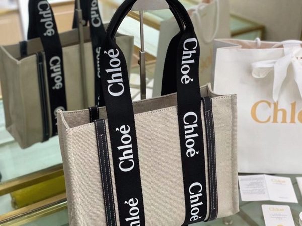 Réplique Chloe Grand Sac Cabas Woody en toile avec bandes en cuir noir – Image 4