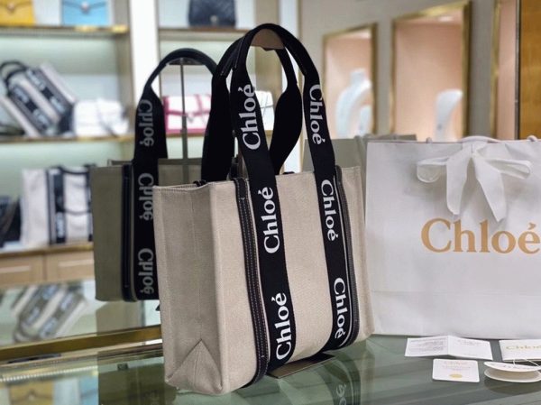 Réplique Chloe Grand Sac Cabas Woody en toile avec bandes en cuir noir – Image 2