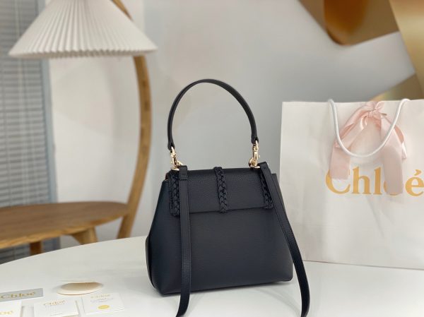 Fausse Chloe Petit Sac Bandoulière Penelope en cuir de veau grainé noir – Image 8