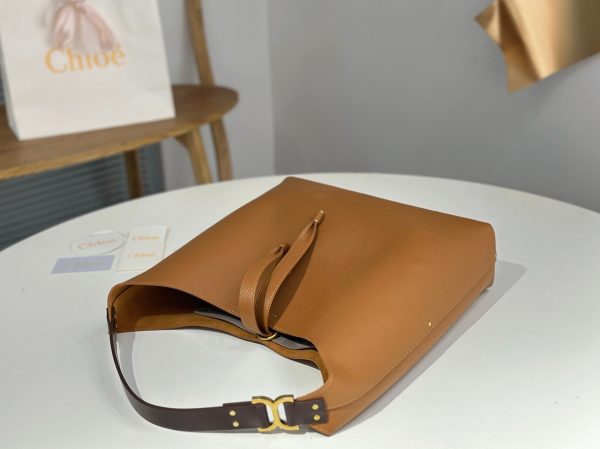 Réplique Chloe Sac Hobo Marcie en cuir grainé brun – Image 10