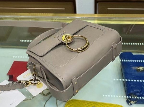 Réplique Chloe Mini Sac Tess Day en cuir grainé gris – Image 9