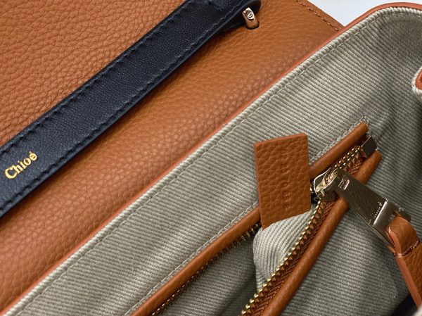 Réplique Chloe Sac Bandoulière Penelope Moyen en cuir de veau grainé brun – Image 9