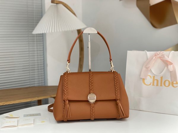 Réplique Chloe Sac Bandoulière Penelope Moyen en cuir de veau grainé brun – Image 3