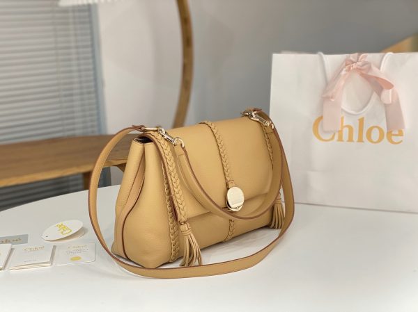 Fausse Chloe Sac Bandoulière Penelope Moyen en cuir de veau grainé beige – Image 10