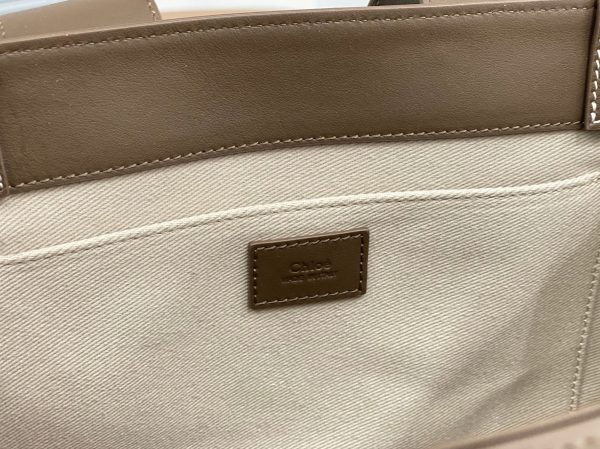 Fausse Chloe Sac Cabas Woody Moyen en cuir de veau vert armée – Image 5