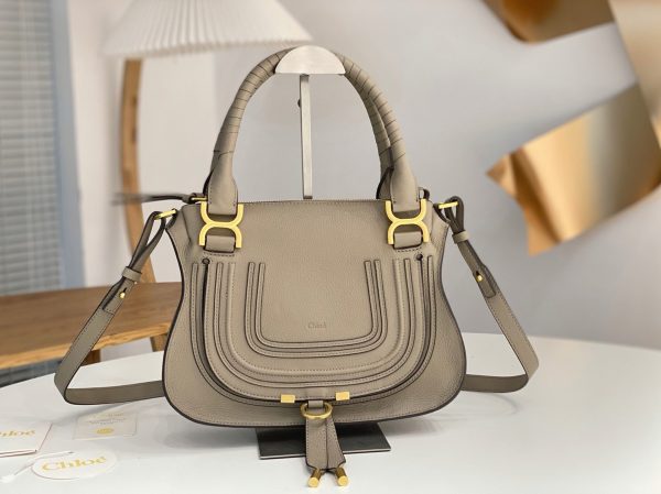 Fausse Chloe Marcie Petit Sac Double Porté en cuir grainé sable – Image 6