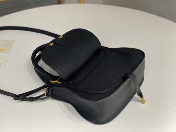 Contrefaçon Chloe Marcie Petit Sac Double Porté en cuir grainé noir – Image 10