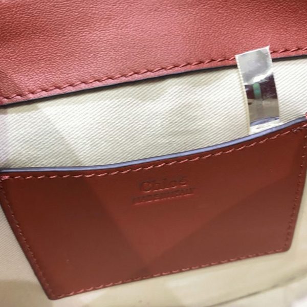 Réplique Chloe Petit Sac Tess à bandoulière en cuir de veau caramel – Image 4
