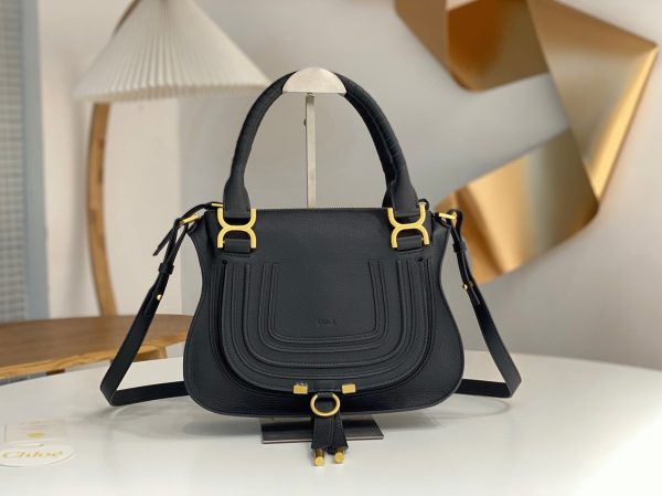 Contrefaçon Chloe Marcie Petit Sac Double Porté en cuir grainé noir – Image 4