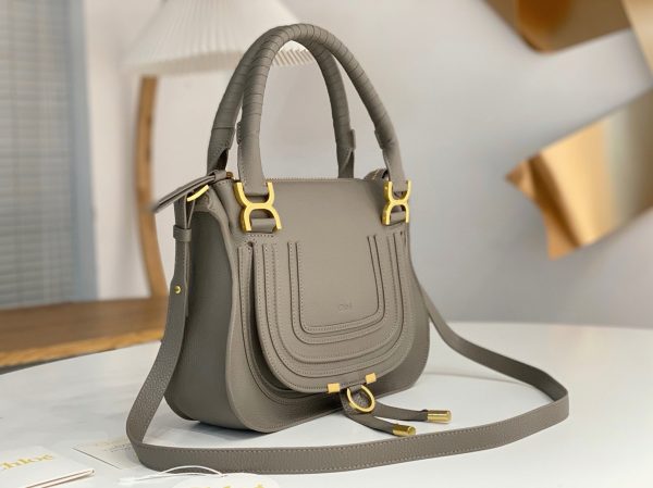 Contrefaçon Chloe Marcie Petit Sac Double Porté en cuir grainé gris – Image 9