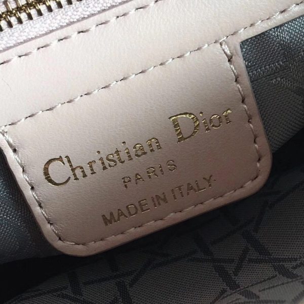 Réplique Sac Lady Dior Medium en poudre – Image 9