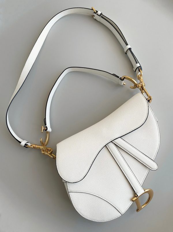 Réplique Sac Saddle Dior avec bandoulière en veau grainé blanc – Image 2