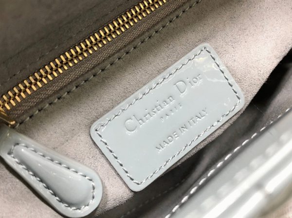 Réplique Mini Sac Lady Dior avec chaîne en gris – Image 4