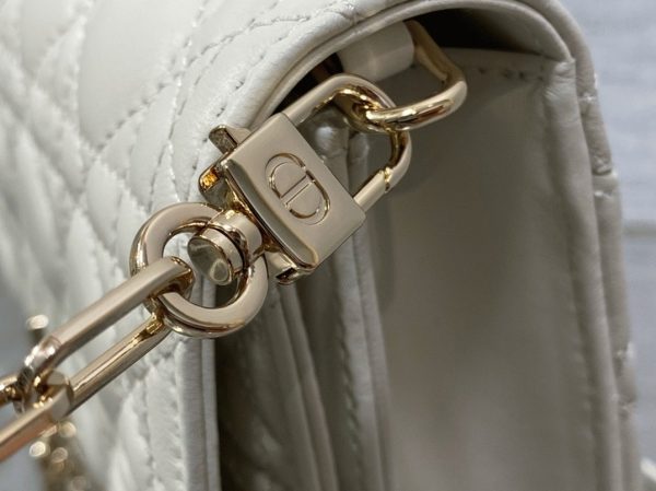 Réplique Sac Miss Dior à poignée en agneau cannage blanc – Image 8