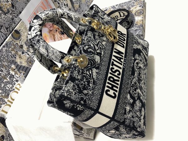 Fausse Sac Lady D-Lite Large en broderie Toile de Jouy inversée bleue – Image 6