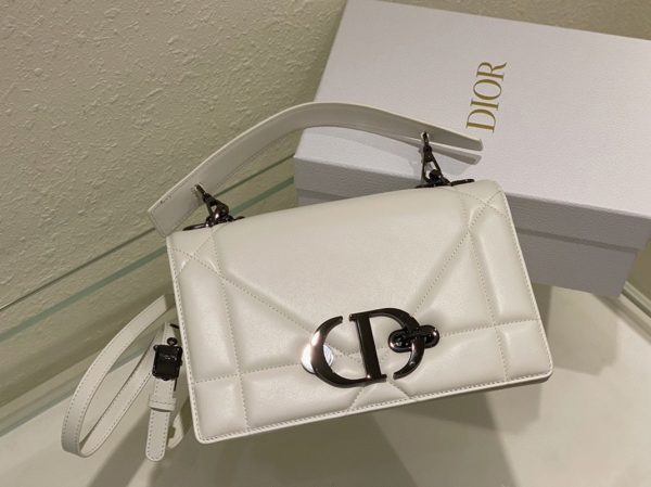 Réplique Sac Dior 30 Montaigne avec poignée en agneau blanc – Image 6