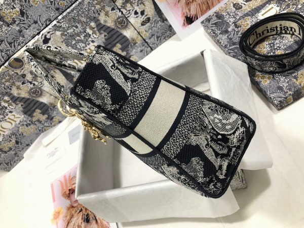 Fausse Sac Lady D-Lite Large en broderie Toile de Jouy inversée bleue – Image 5