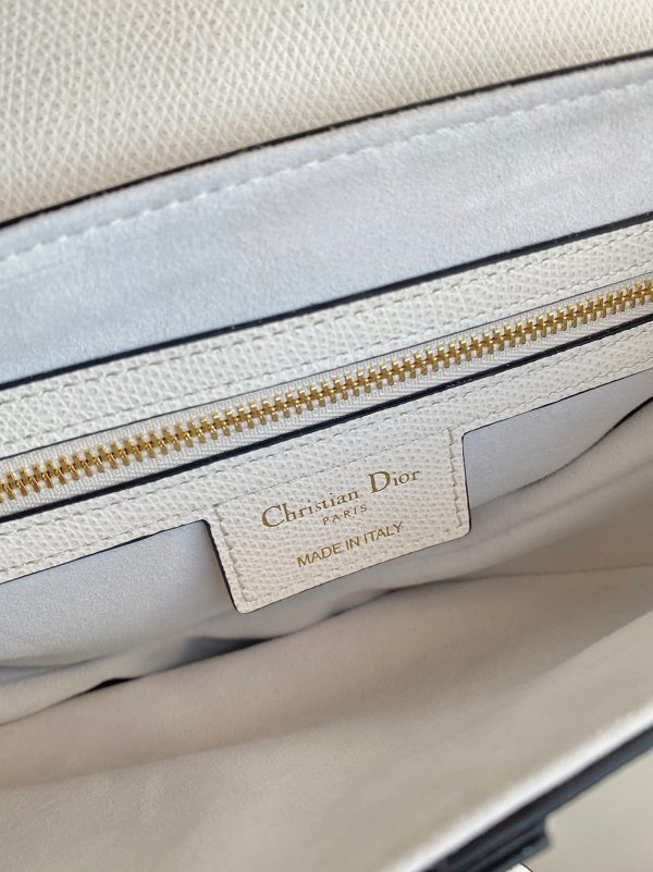Réplique Sac Saddle Dior avec bandoulière en veau grainé blanc – Image 6