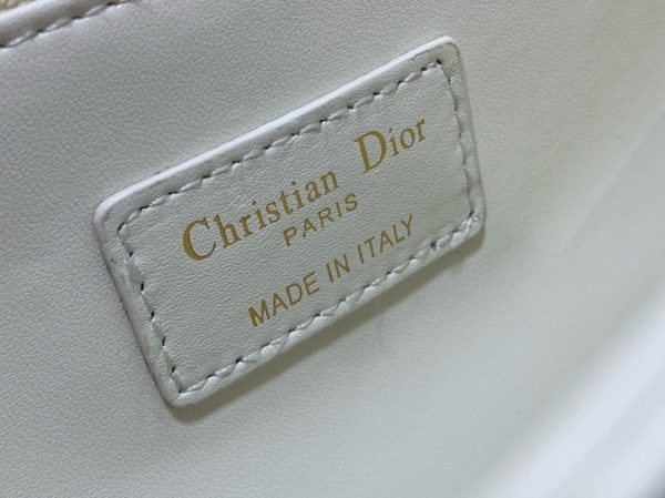 Réplique Sac Miss Dior à poignée en agneau cannage blanc – Image 6