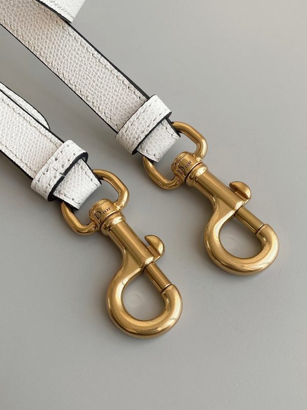 Réplique Sac Saddle Dior avec bandoulière en veau grainé blanc – Image 8