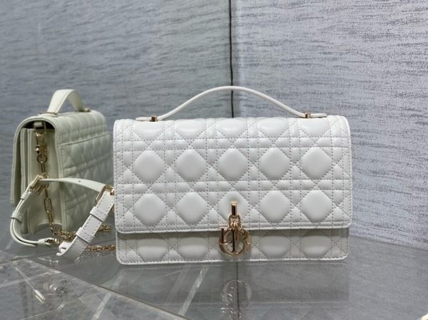 Réplique Sac Miss Dior à poignée en agneau cannage blanc – Image 3