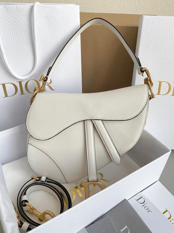Réplique Sac Saddle Dior en veau grainé blanc – Image 2