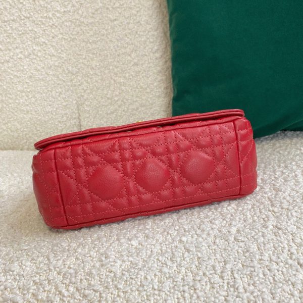 Faux Petit Sac Dior Caro en rouge – Image 5