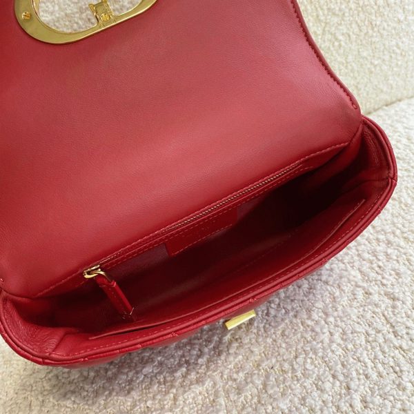 Faux Petit Sac Dior Caro en rouge – Image 3