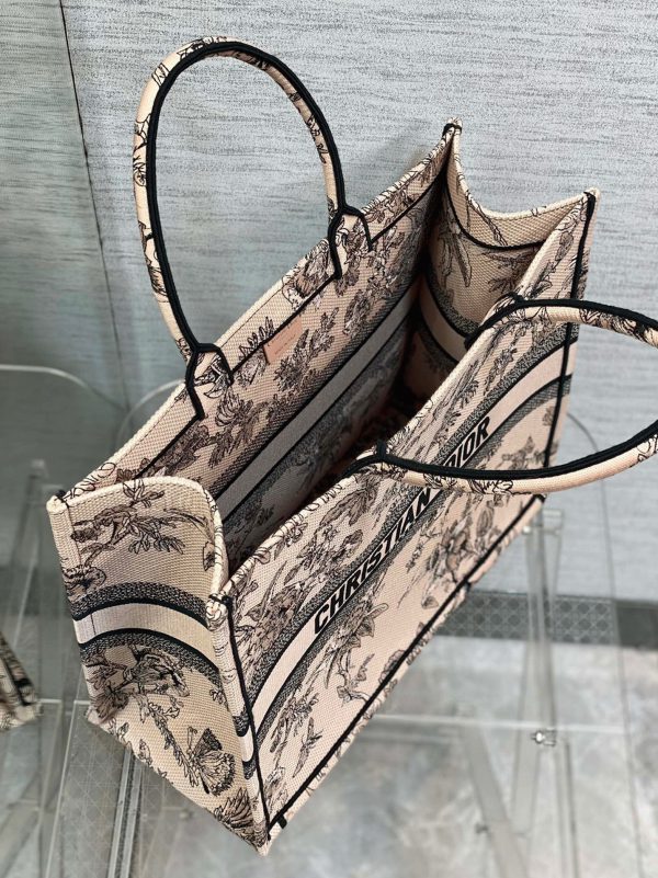 Fausse Sac Dior Book Tote Large en broderie Jardin Botanique rose poudré – Image 4