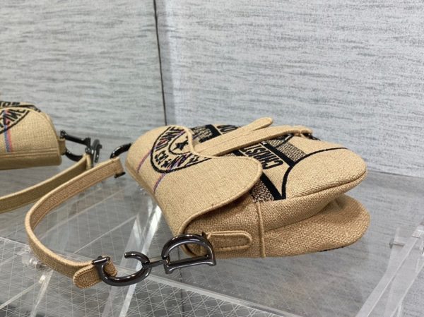 Contrefaçon Sac Saddle Dior en toile de jute beige avec motif Dior Union – Image 8