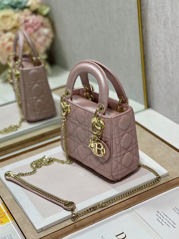 Fausse Mini Sac Lady Dior en agneau nacré lotus – Image 8