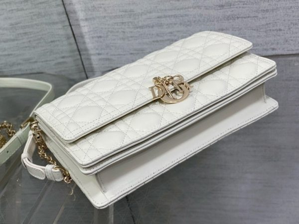 Réplique Sac Miss Dior à poignée en agneau cannage blanc – Image 2