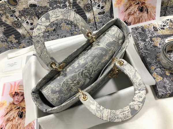Sac Lady D-Lite Large en broderie Toile de Jouy inversée grise – Image 9
