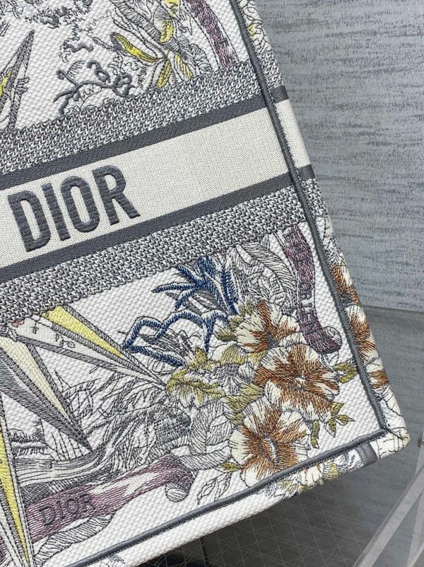 Réplique Sac Dior Book Tote Large en broderie multicolore Rêve d’Infini – Image 3