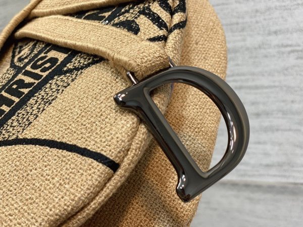 Contrefaçon Sac Saddle Dior en toile de jute beige avec motif Dior Union – Image 4