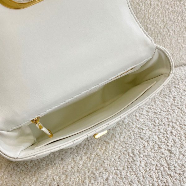 Contrefaçon Petit Sac Dior Caro en blanc – Image 2