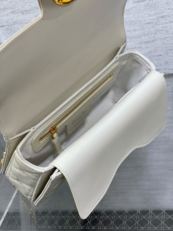 Réplique Petit Sac Jolie à poignée en veau cannage blanc – Image 6