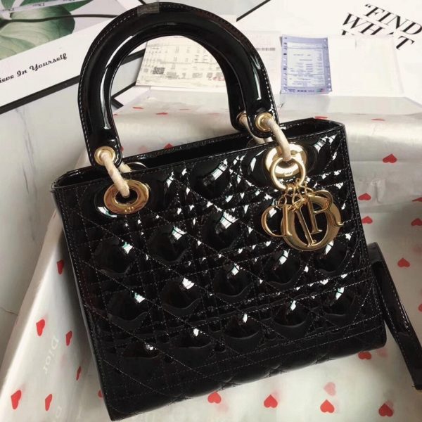 Contrefaçon Sac Lady Dior Medium en noir – Image 5