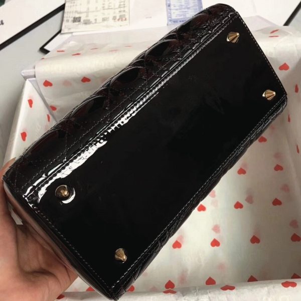 Contrefaçon Sac Lady Dior Medium en noir – Image 3