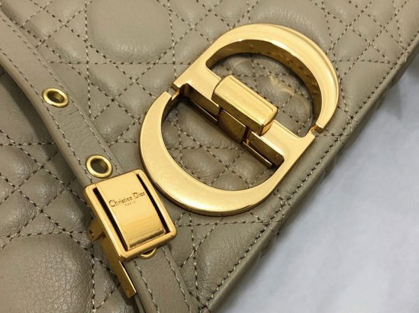 Imitation Sac Dior Caro Medium en beige – Image 3
