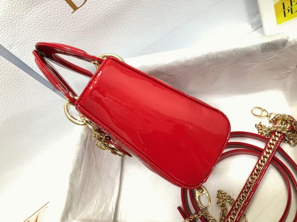 Contrefaçon Mini Sac Dior Lady Dior avec chaîne en rouge – Image 8