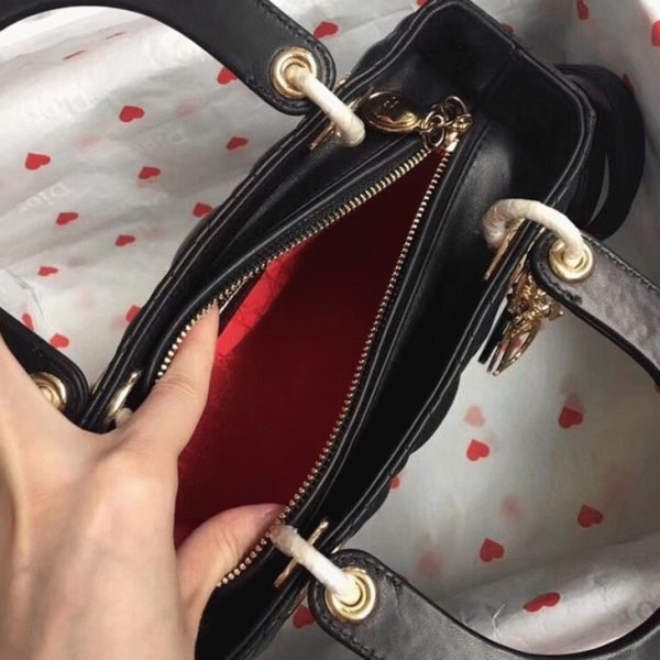 Sac Lady Dior Medium en noir – Image 5
